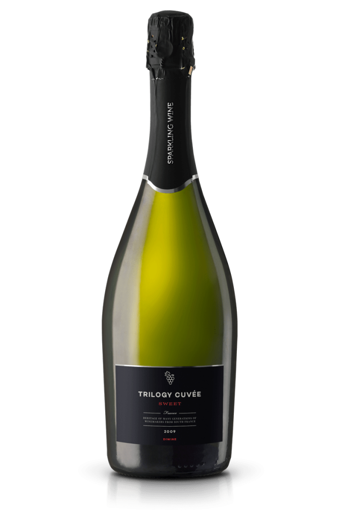 Elegant and creamy, lively red currants and crumbly biscuits